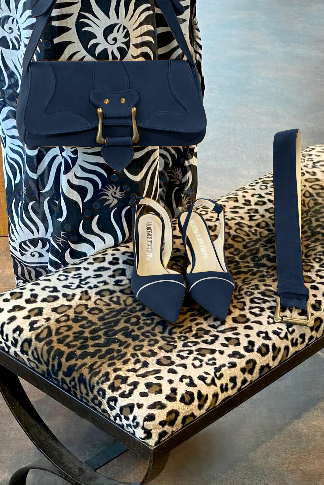 Dress small handbag in navy blue leather - Top view